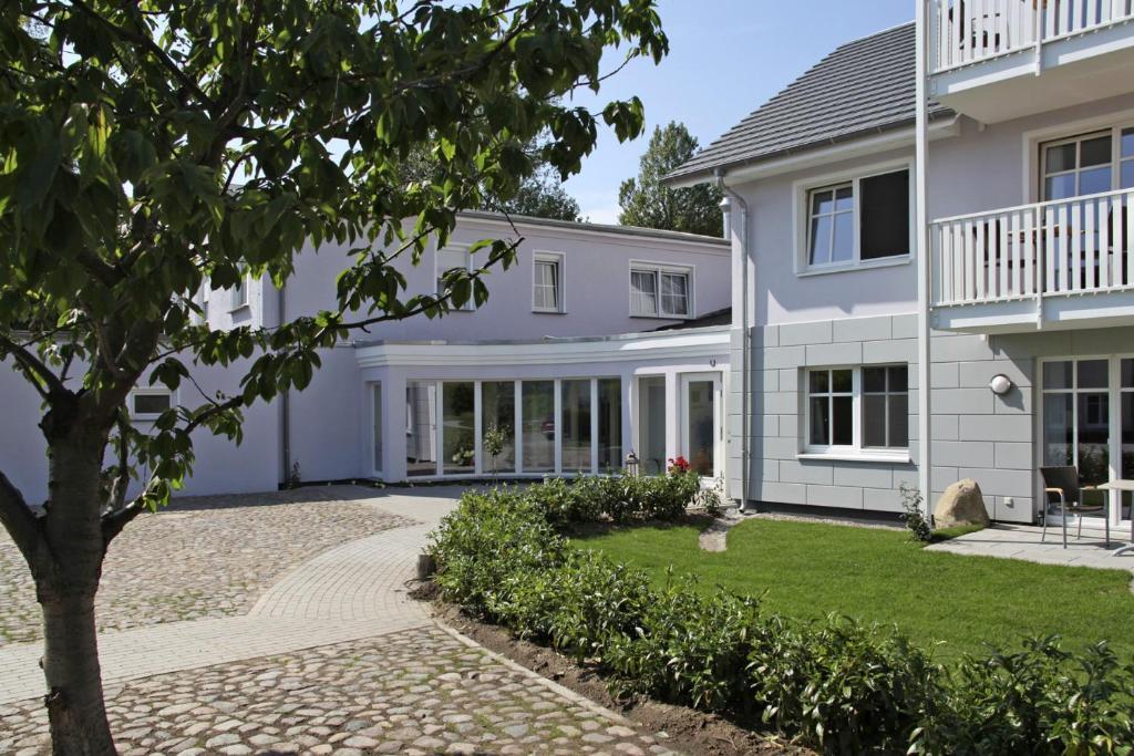 Aparthotel Saatmann Garni Ahrenshoop Exteriör bild