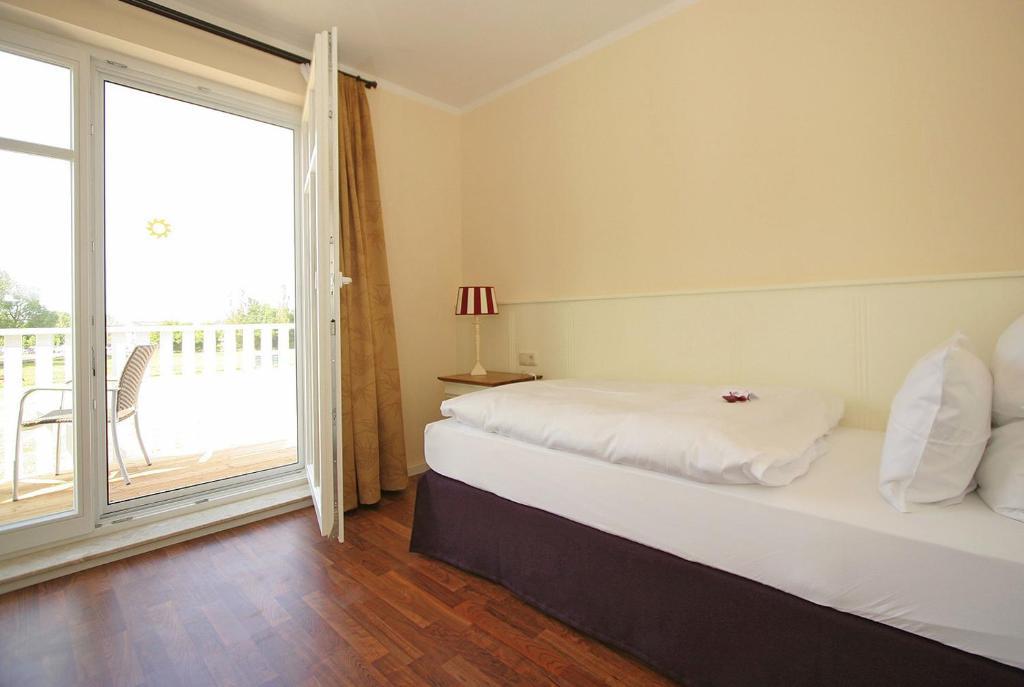 Aparthotel Saatmann Garni Ahrenshoop Rum bild