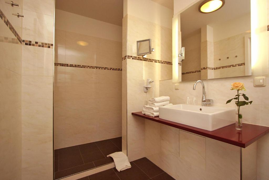 Aparthotel Saatmann Garni Ahrenshoop Rum bild